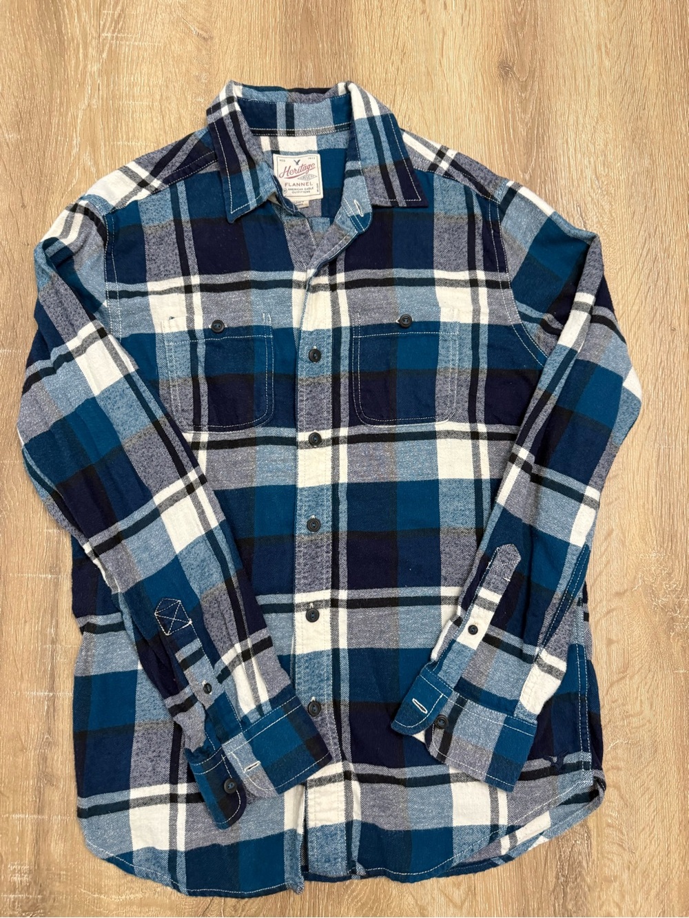 American Eagle Outfitters Blue & White Plaid Button-Down Shirt